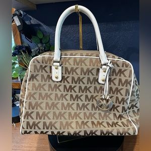 NWT Michael Kors Signature Large Tan & White Satchel